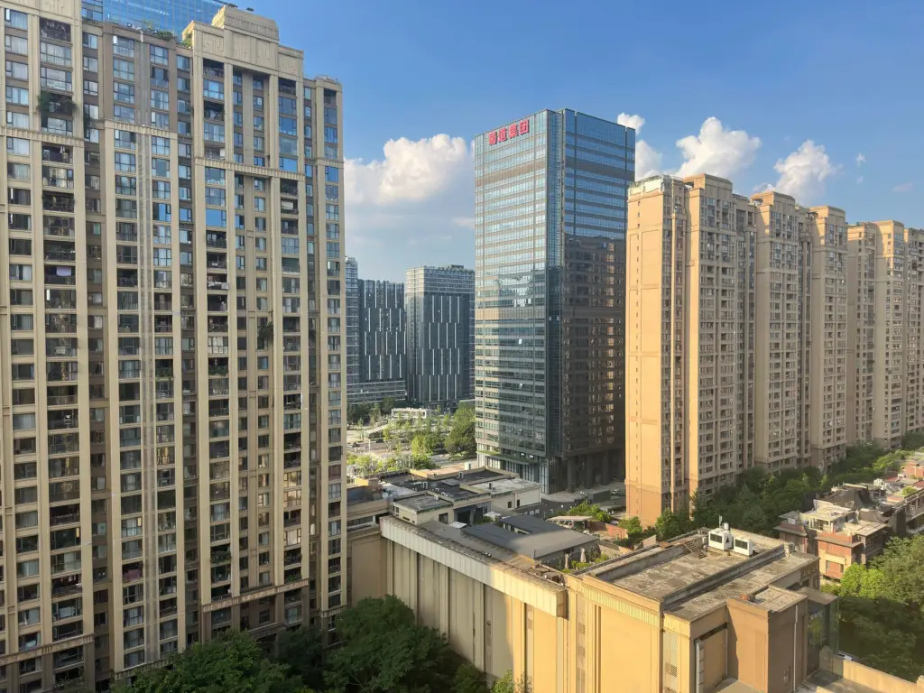 2025年智能硬件市场趋势与西南地区企业采购策略分析正文配图 2